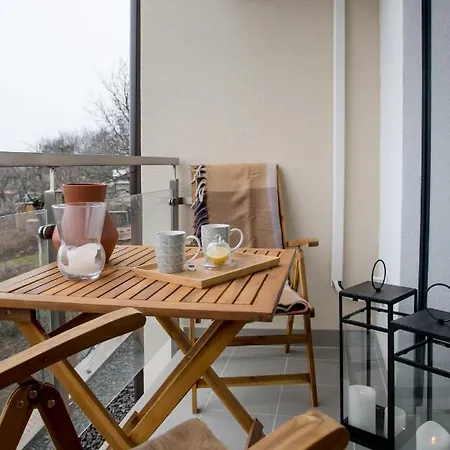 Rezidencia Pod Zamkom Luna ボイニツェ