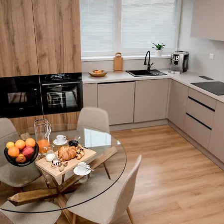 Rezidencia Pod Zamkom Luna Apartman Bajmóc