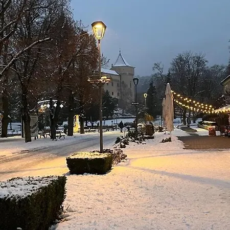 Rezidencia Pod Zamkom Luna Apartman Bajmóc