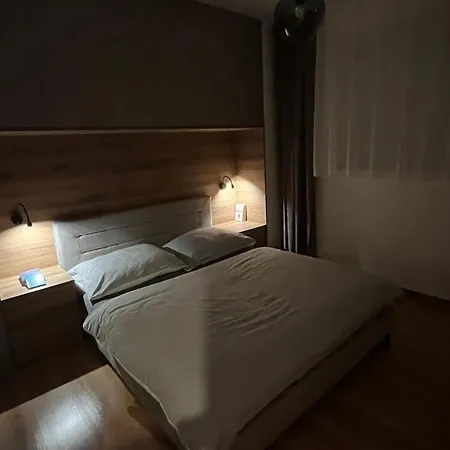 Rezidencia Pod Zamkom Luna Apartman